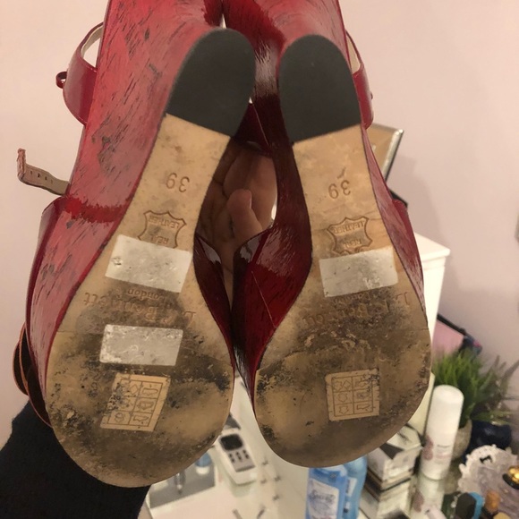 L.K. Bennett London pin-raspberry patent wedges - Picture 7 of 8
